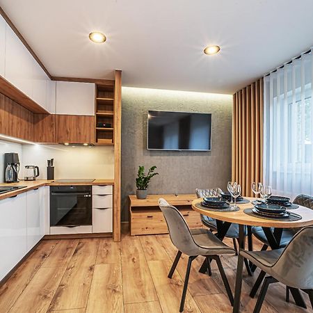 Apartament Labradoryt, Klimatyzacja, Parking Priv Болеславець Екстер'єр фото
